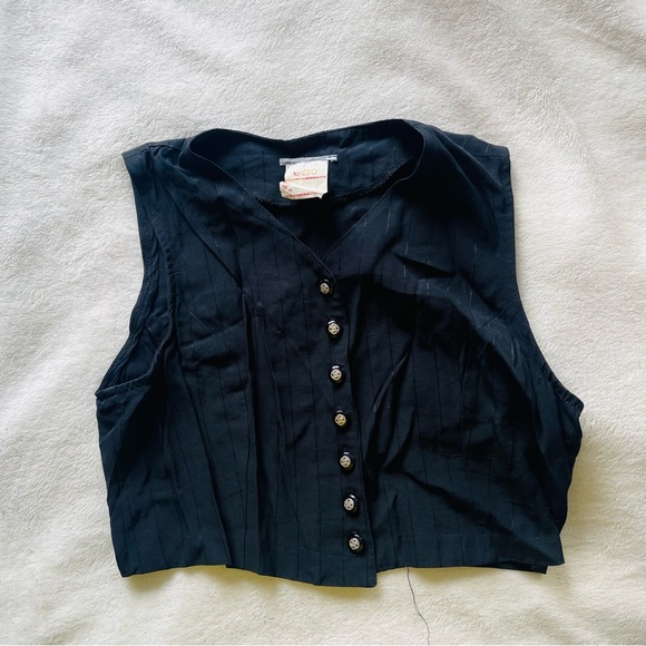 Vintage Crop Blazer with beautiful buttons - Picture 2 of 4